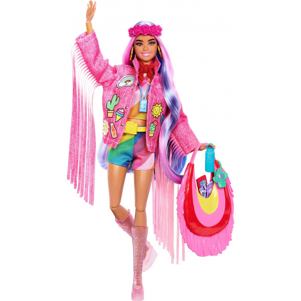 Muñeca Barbie Extra Fly con ropa y accesorios de viaje con temática del desierto, chaqueta con flecos y bolso extragrande